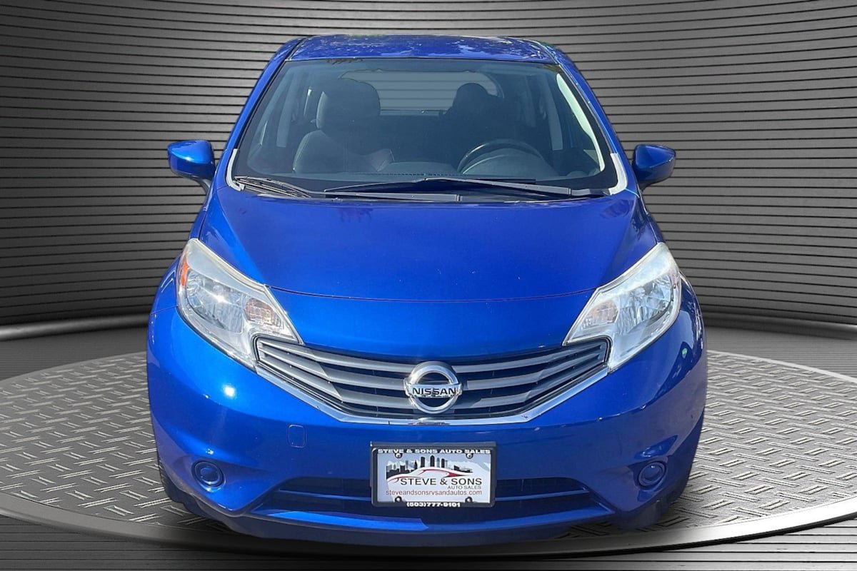 Used 2015 Nissan Versa Note SV FWD image 2