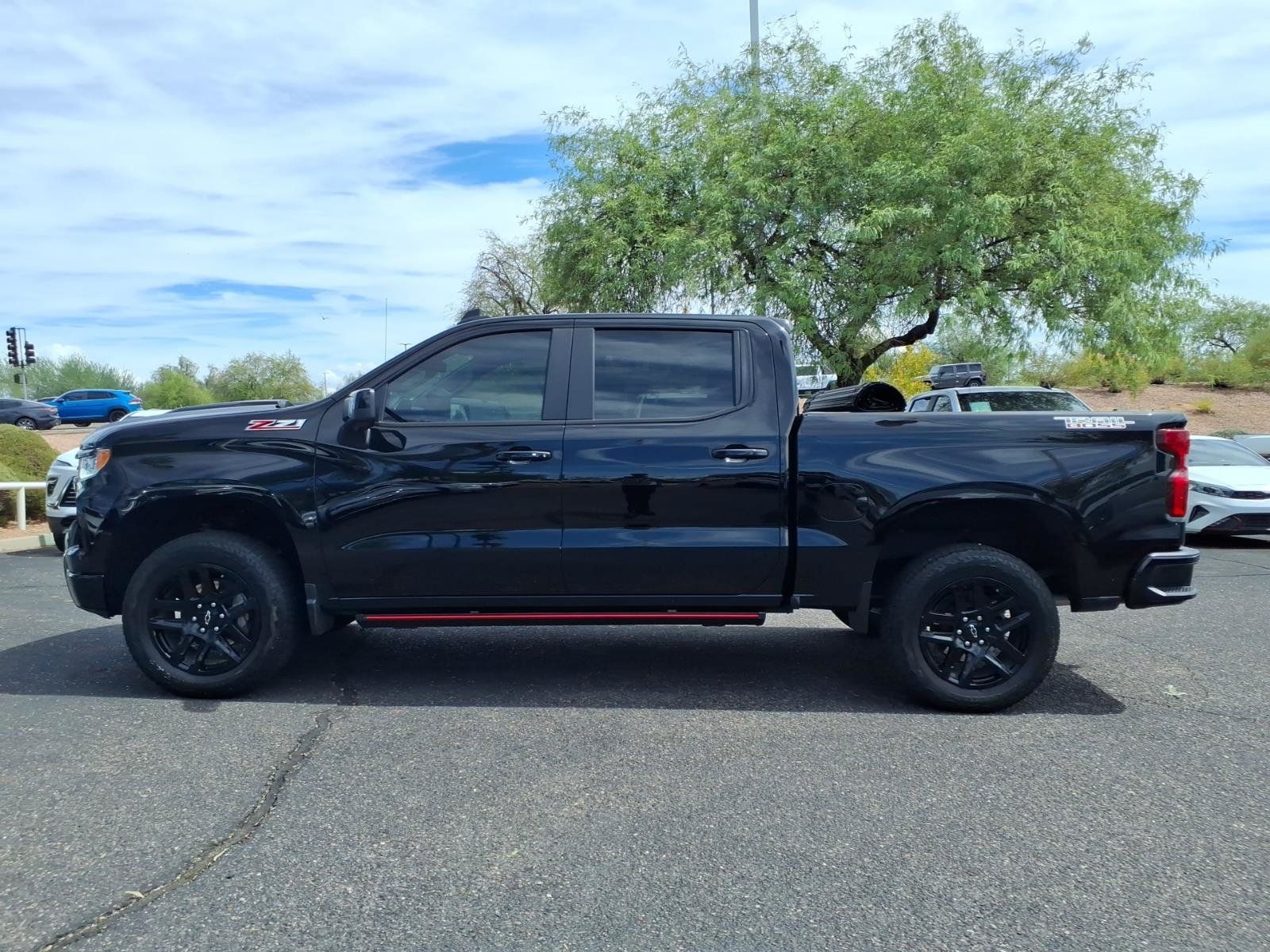 Used 2025 Chevrolet Silverado 1500 LT Trail Boss w/ LT Trail Boss Premium Package AWD/4WD image 8