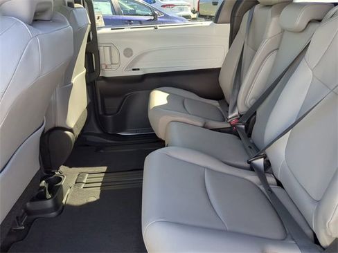 New 2026 Toyota Sienna XLE image 14