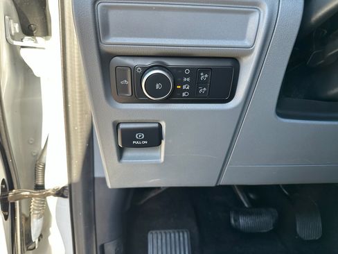 Used 2021 Ford F150 XLT image 21