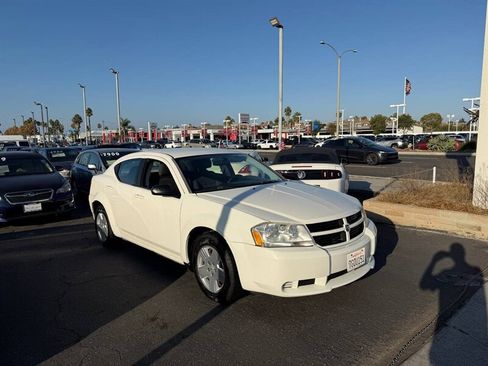 Used 2010 Dodge Avenger SXT image 2
