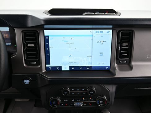 Used 2021 Ford Bronco Outer Banks image 11