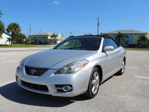 Used 2008 Toyota Solara SLE image 1
