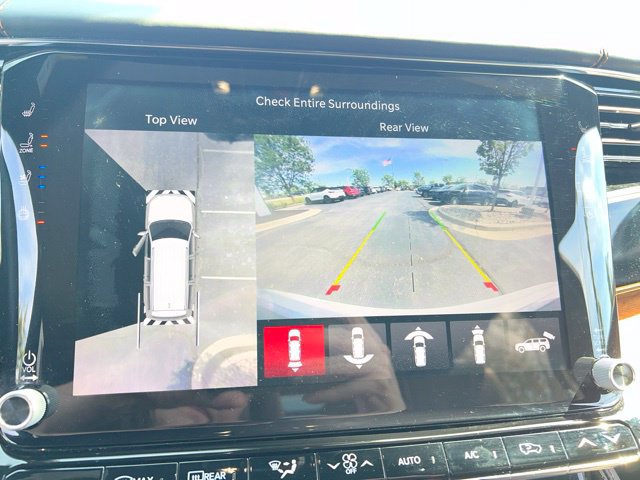 Used 2022 Jeep Grand Wagoneer Series III AWD/4WD image 23