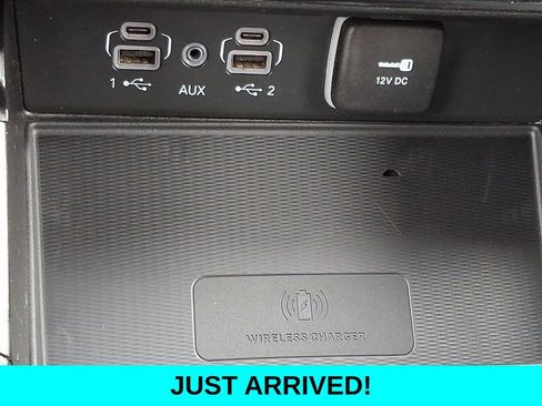 Used 2023 Jeep Grand Cherokee L Laredo image 24