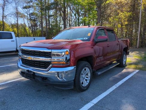 Used 2018 Chevrolet Silverado 1500 LT w/ All Star Edition image 2