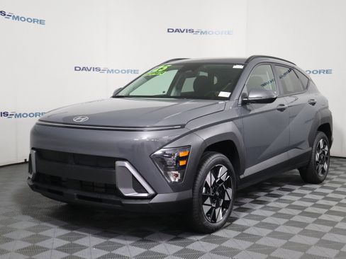 Used 2025 Hyundai Kona SEL AWD/4WD image 11