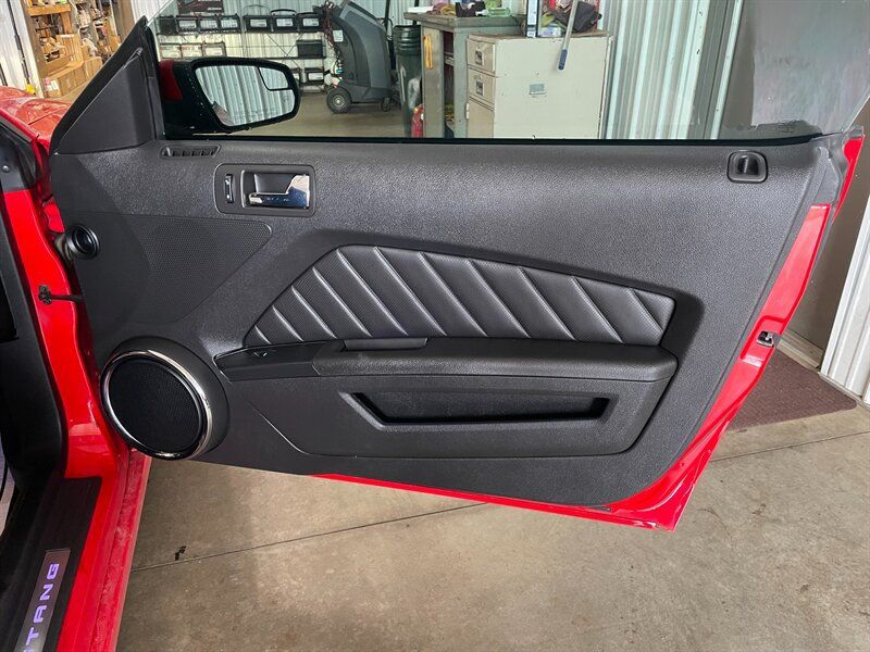 Used 2014 Ford Mustang Premium w/ Equipment Group 202A RWD image 19