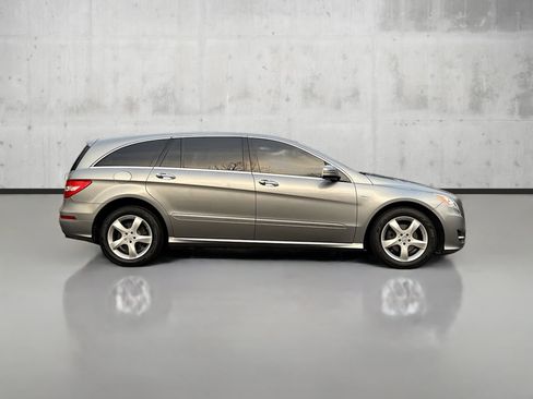 Used 2012 Mercedes-Benz R 350 4MATIC image 8