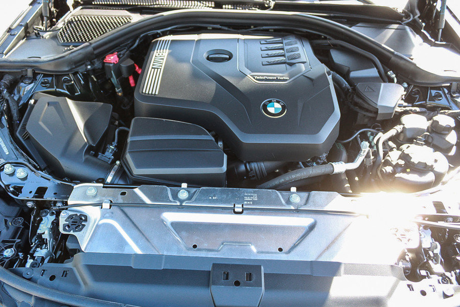 Used 2024 BMW 330i Sedan w/ M Sport Package RWD image 27