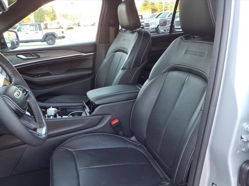 Used 2024 Jeep Grand Cherokee Overland w/ Trailer Tow Package image 21