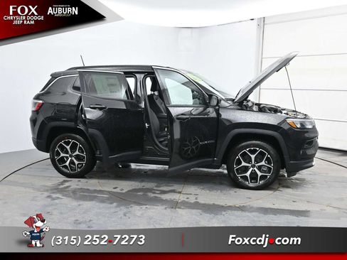 New 2026 Jeep Compass Limited AWD/4WD image 39