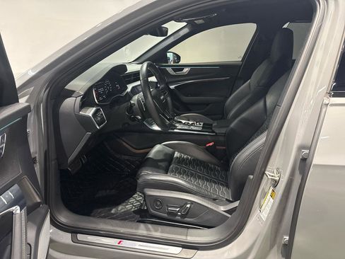 Used 2022 Audi RS 6 quattro w/ Black Optic Package image 16