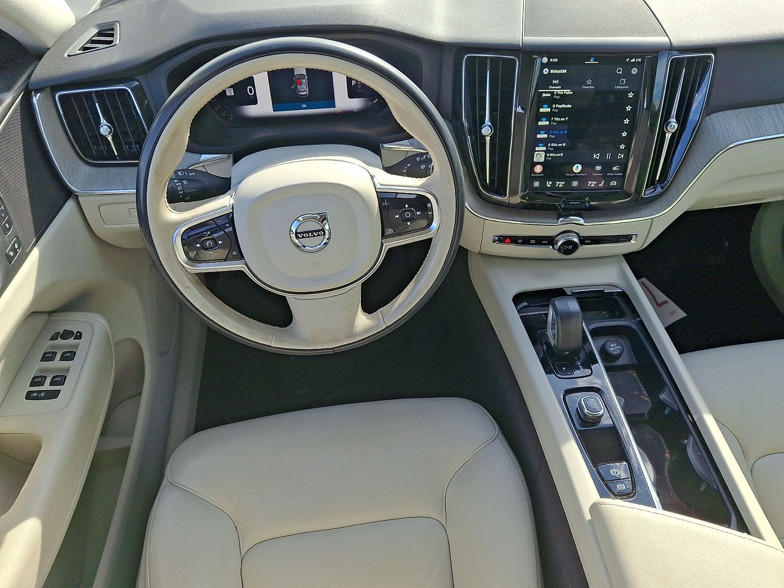 Certified 2024 Volvo XC60 B5 Plus w/ Climate Package AWD/4WD image 11