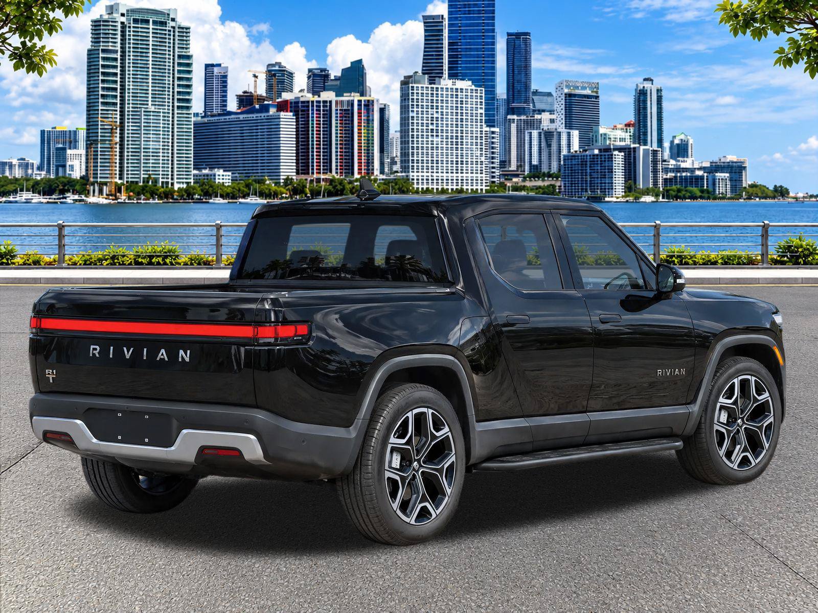 Used 2025 Rivian R1T Adventure Dual AWD/4WD image 8