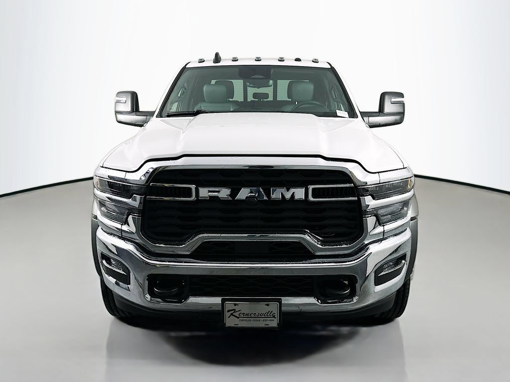 New 2026 RAM 5500 Tradesman AWD/4WD image 3
