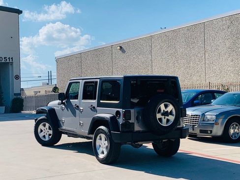 Used 2014 Jeep Wrangler Unlimited Sport w/ Quick Order Package 24S AWD/4WD image 10