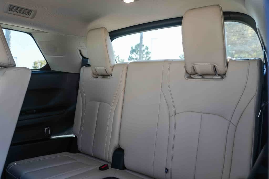 Used 2023 INFINITI QX60 Sensory AWD/4WD image 21