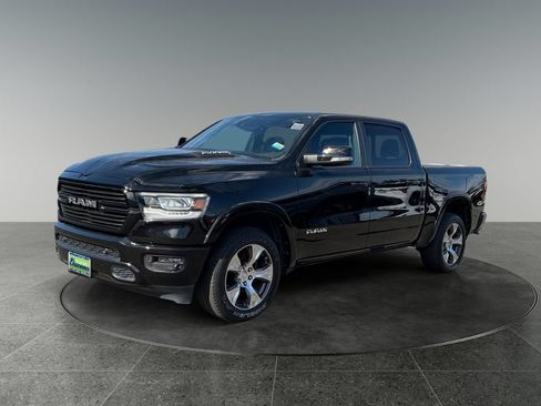 Used 2022 RAM 1500 Laramie AWD/4WD image 3