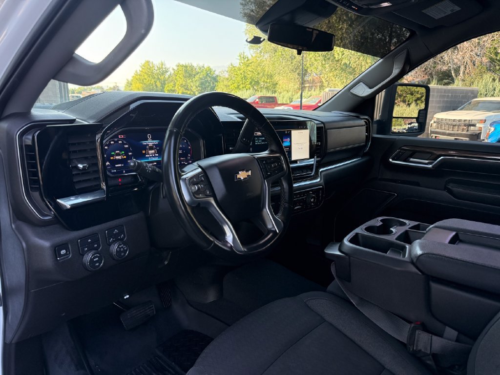 Used 2024 Chevrolet Silverado 2500 LT w/ Convenience Package AWD/4WD image 22