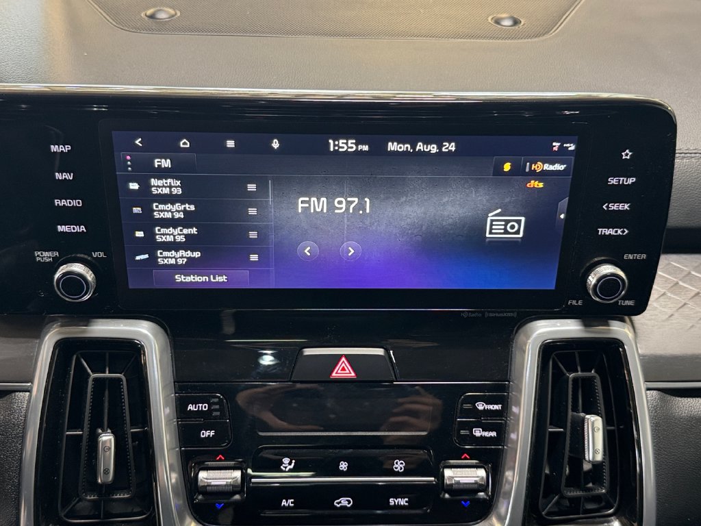 Certified 2023 Kia Sorento SX AWD/4WD image 17