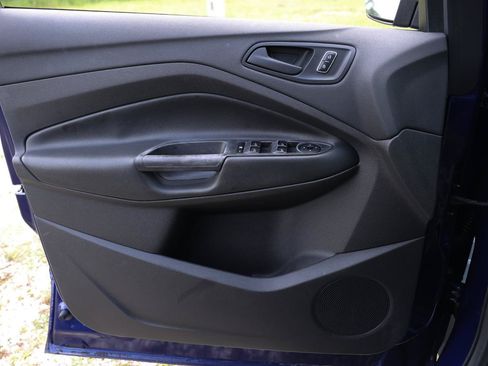 Used 2016 Ford Escape S FWD image 36