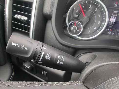 New 2026 RAM 2500 Big Horn AWD/4WD image 34