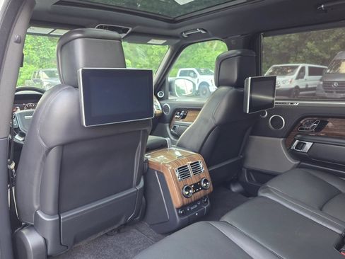 Used 2018 Land Rover Range Rover Long Wheelbase Supercharged AWD/4WD image 32