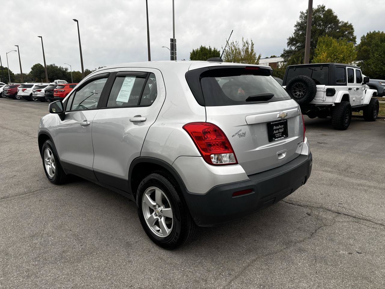 Used 2016 Chevrolet Trax LS AWD/4WD image 5