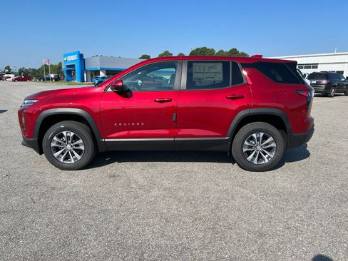 New 2026 Chevrolet Equinox LT w/ Convenience Package II FWD image 2