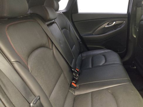 Used 2018 Hyundai Elantra GT Sport FWD image 19