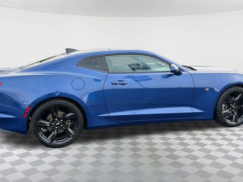 Used 2019 Chevrolet Camaro LT w/ Technology Package image 4