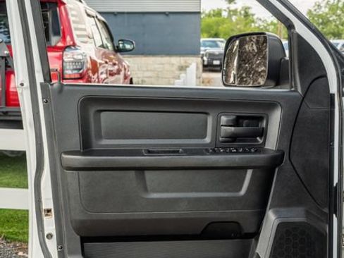 Used 2018 RAM 2500 Tradesman w/ Chrome Appearance Group AWD/4WD image 17