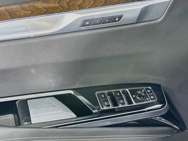 Used 2025 Cadillac Escalade Sport Platinum AWD/4WD image 18