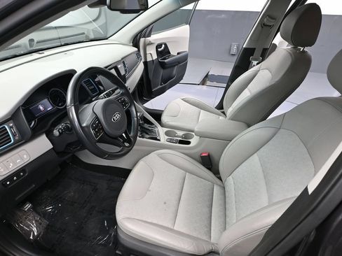 Used 2019 Kia Niro EX FWD image 21