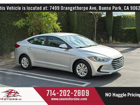 Used 2018 Hyundai Elantra SE FWD image 4