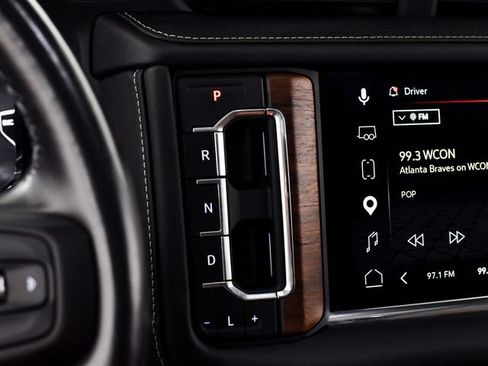 Used 2023 GMC Yukon XL Denali Ultimate AWD/4WD image 29