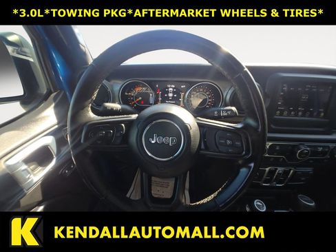 Used 2021 Jeep Gladiator Sport image 12