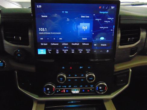 Used 2023 Ford Expedition Limited image 14