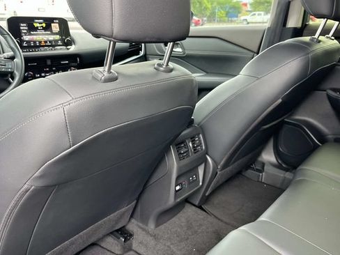Used 2023 Nissan Rogue SL w/ SL Premium Package FWD image 21