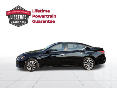 Certified 2024 Nissan Altima 2.5 SV w/ SV Premium Package FWD image 2
