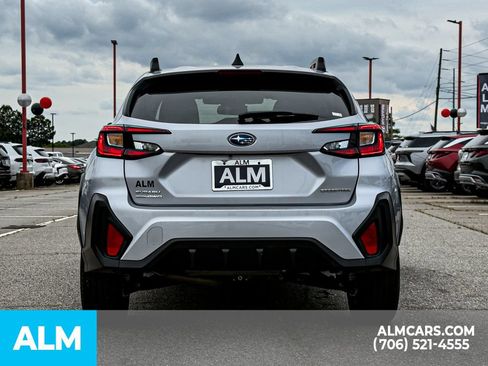 Used 2025 Subaru Crosstrek 2.5i Premium AWD/4WD image 5