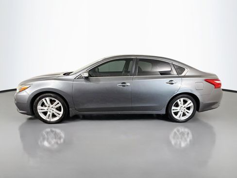 Used 2017 Nissan Altima 3.5 SL FWD image 6