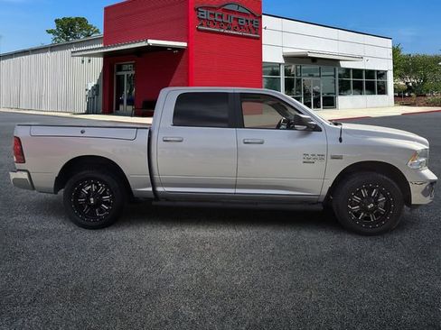 Used 2019 RAM 1500 Big Horn image 6