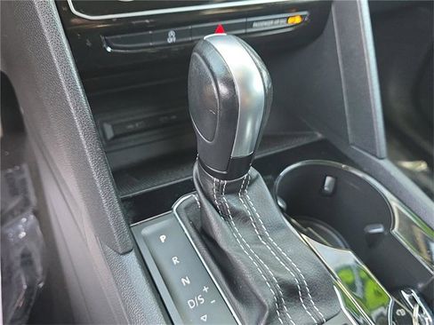 Used 2022 Volkswagen Atlas SE w/ Black Wheel Package image 21