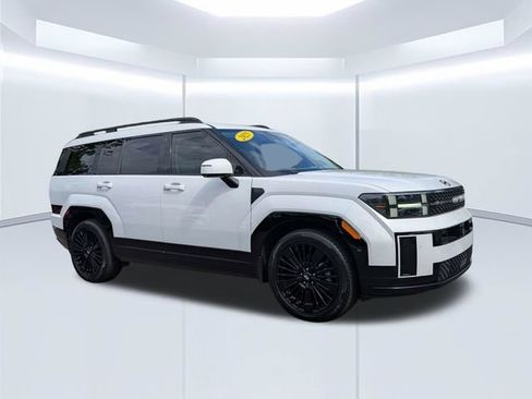 Used 2025 Hyundai Santa Fe Calligraphy FWD image 1