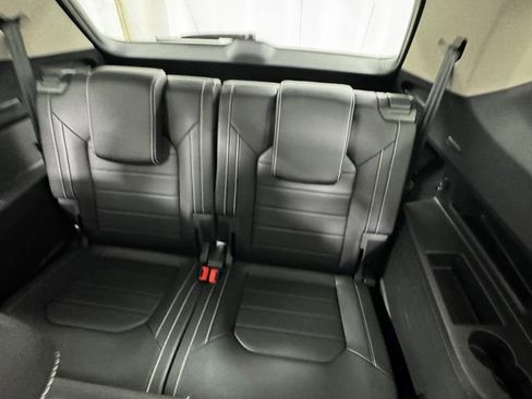 Used 2025 Volkswagen Atlas SEL AWD/4WD image 15