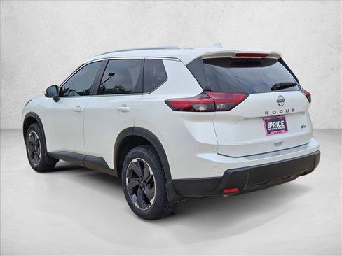 Used 2024 Nissan Rogue SV w/ SV Premium Package FWD image 8