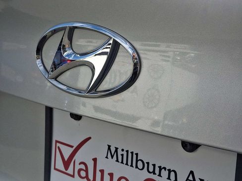 Used 2017 Hyundai Elantra Value Edition w/ Cargo Package image 24