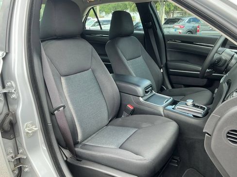 Used 2023 Chrysler 300 Touring RWD image 25